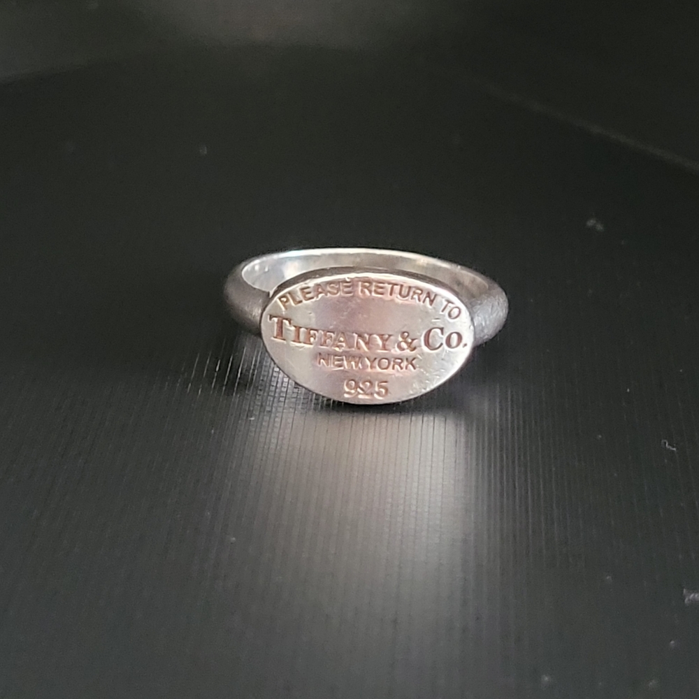 Tiffany & Co. Return To Tiffany Oval Ring